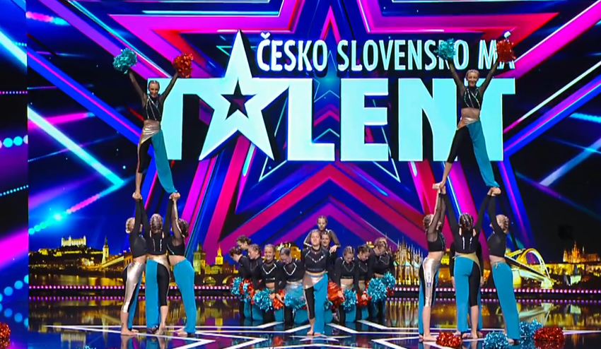 Takéto roztlieskavanie ste ešte nevideli: Tanečníčky predviedli dokonale synchronizovanú šou!