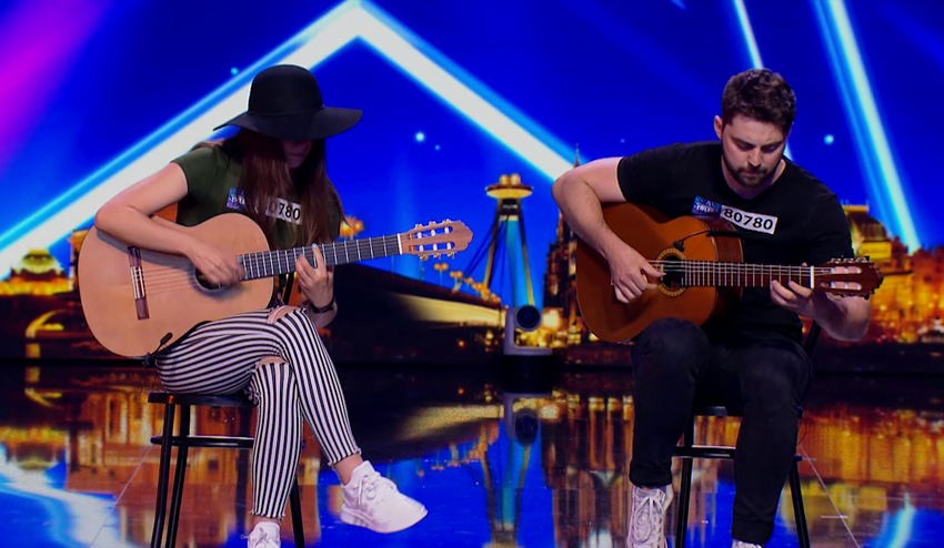 Famózne gitarové duo to poriadne roztočilo: Ich ruky ani nestihnete sledovať!