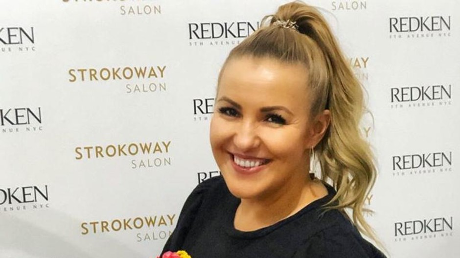 vlasy majsterka sveta v ucesoch