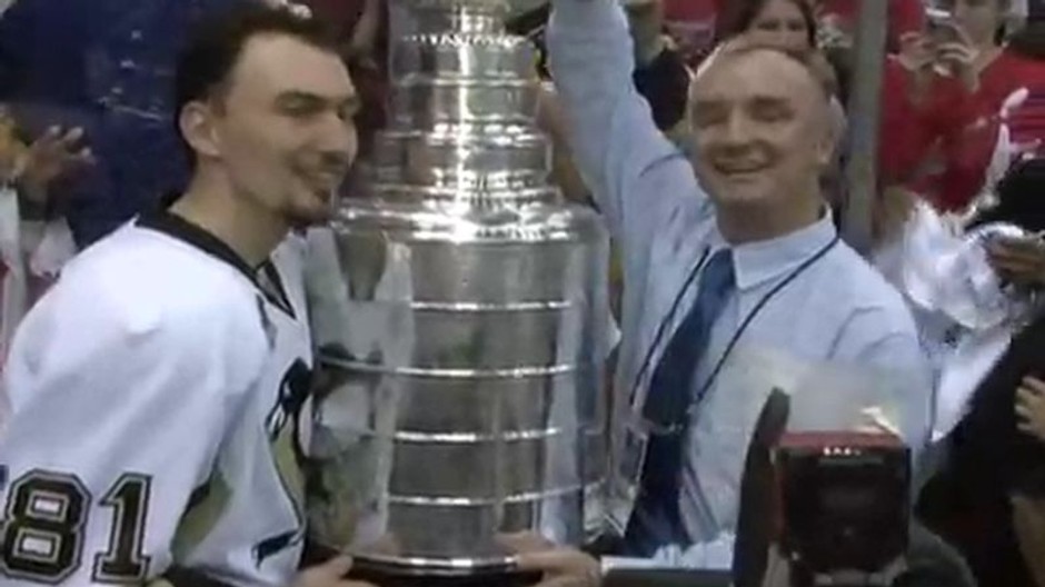 Šatan so Stanley Cupom