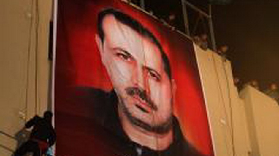 Mahmúd Al-Mabhúh na plátne, stena, horolezci