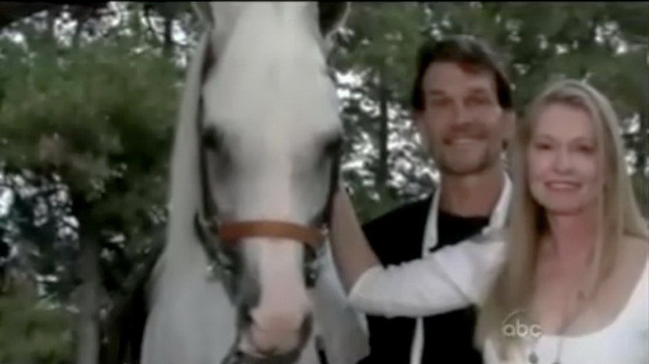 Patrik Swayze s manželkou a bielym koňom