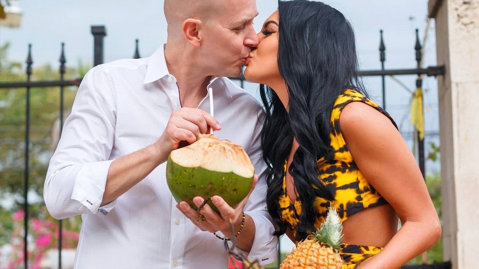 párik s veľkým vekovým rozdielom