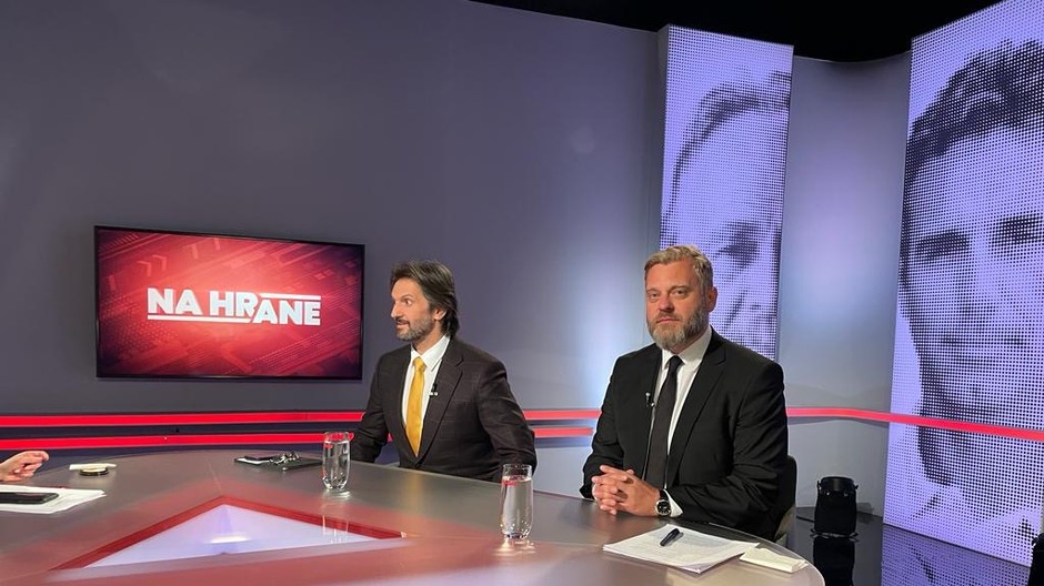 cff11e12-4f89-4294-ab62-047329b8e509