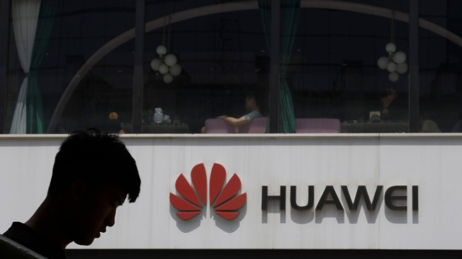 Huawei, tieň,muž,telefóny