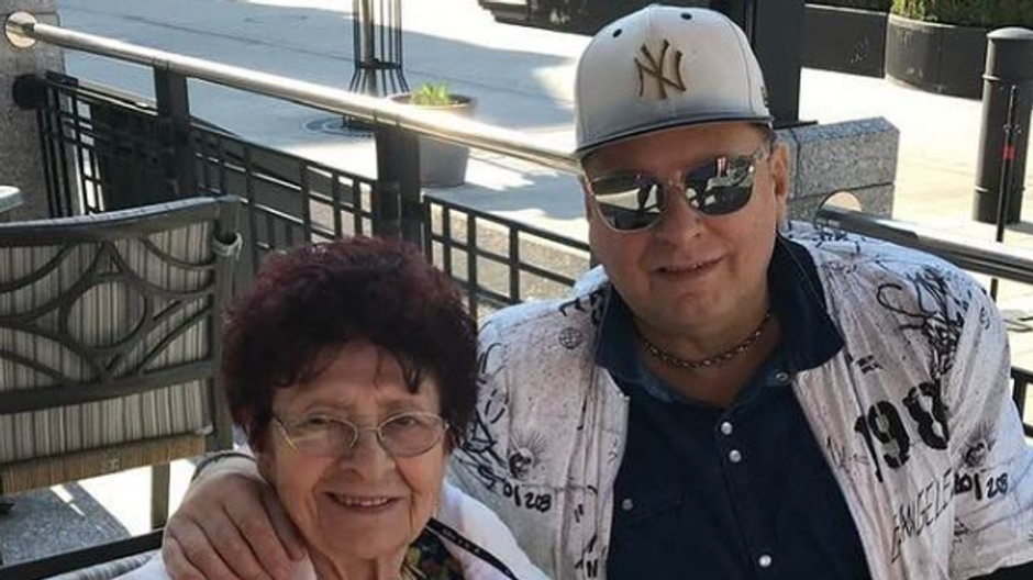 Peter Justin Topoľský s mamou Vierkou