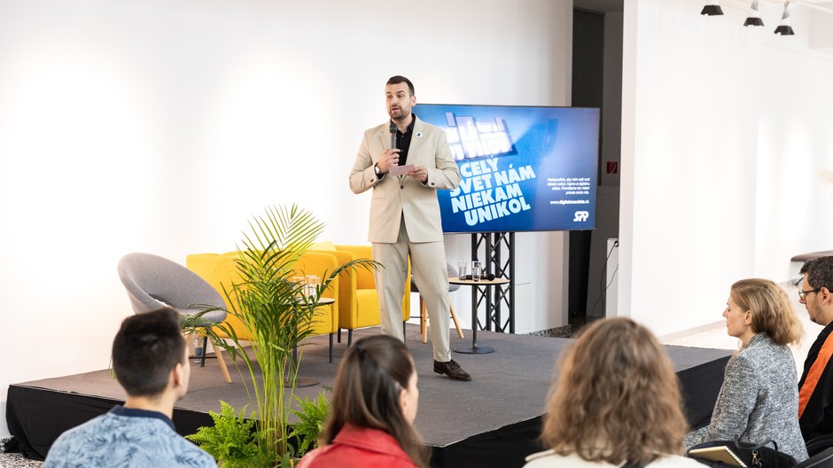 Prezentacia vysledkov prieskumu spankovych navykov_Matej Krejci-min