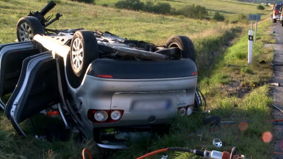 Tragická zrážka auta s nákladiakom. Jeden z vodičov neprežil2371