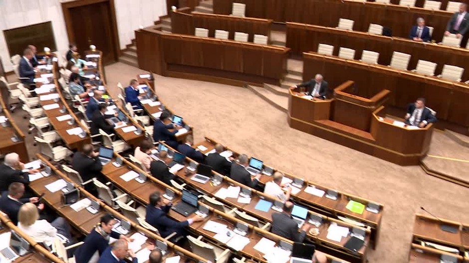 Parlament rozhodol o dôchodkovom strope. Smer-SD potrebuje na dohodu prázdniny2259