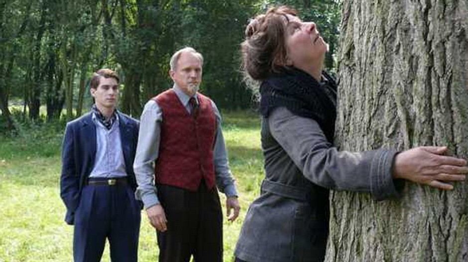 Séraphine, objíma strom