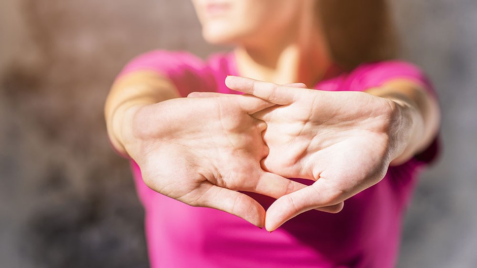 cracking-your-knuckles