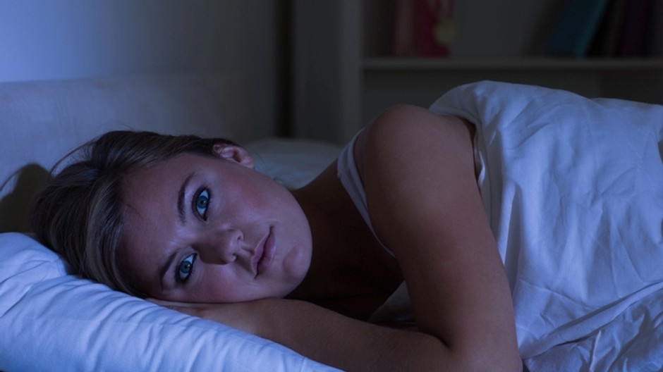 Ak vás dlhšie trápi nespavosť, pomôžte si vhodným jedlom