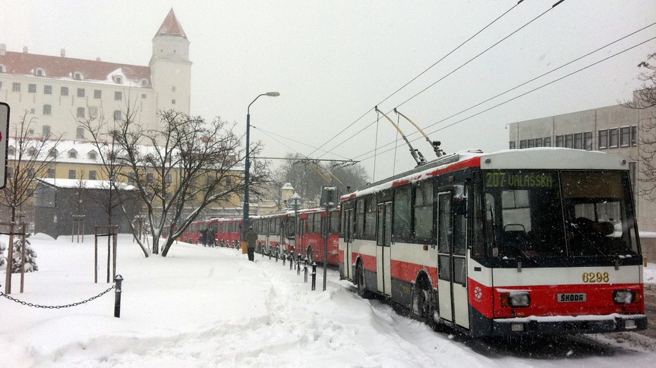 Bratislava parlament sneh cesta