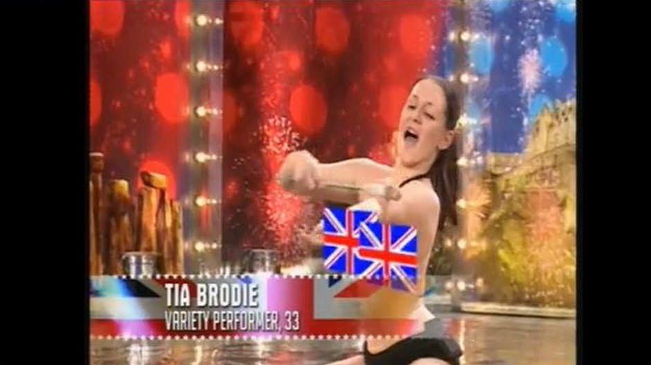 tia brodie-sexi polonaha pozeracka ohna na britains got talent