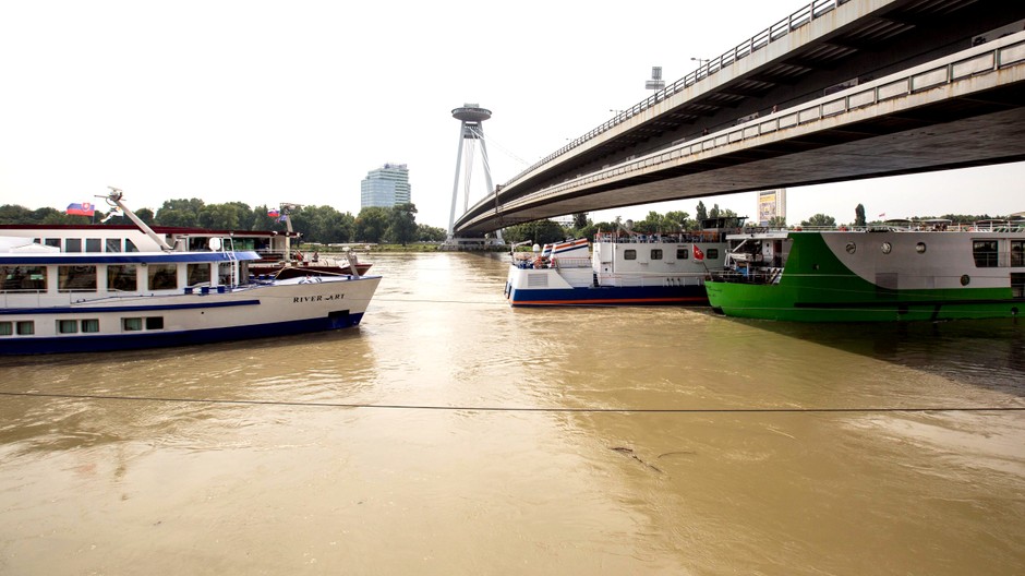 lode na Dunaji - ilustračné foto