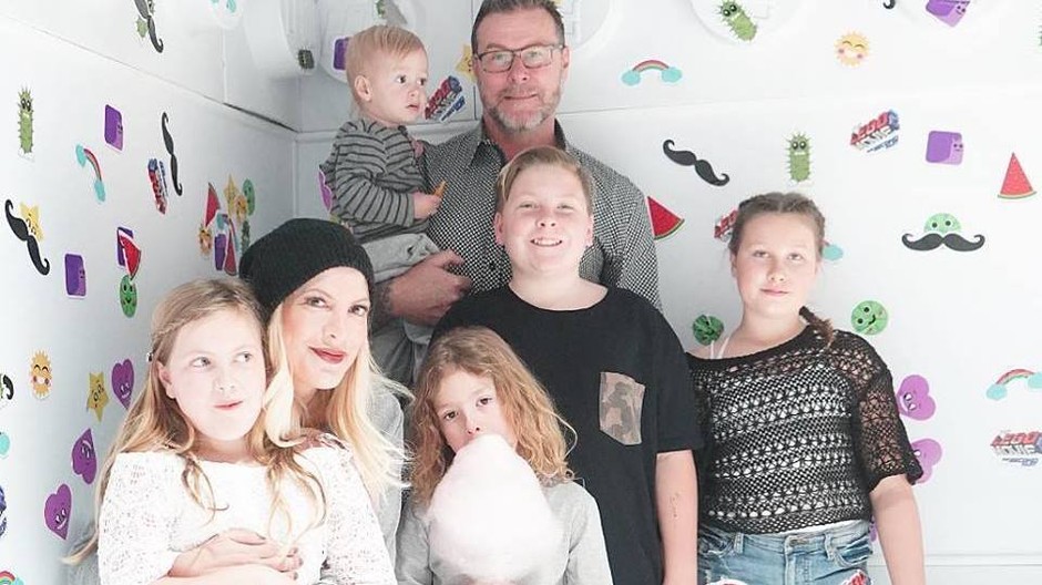 Tori Spelling s rodinou