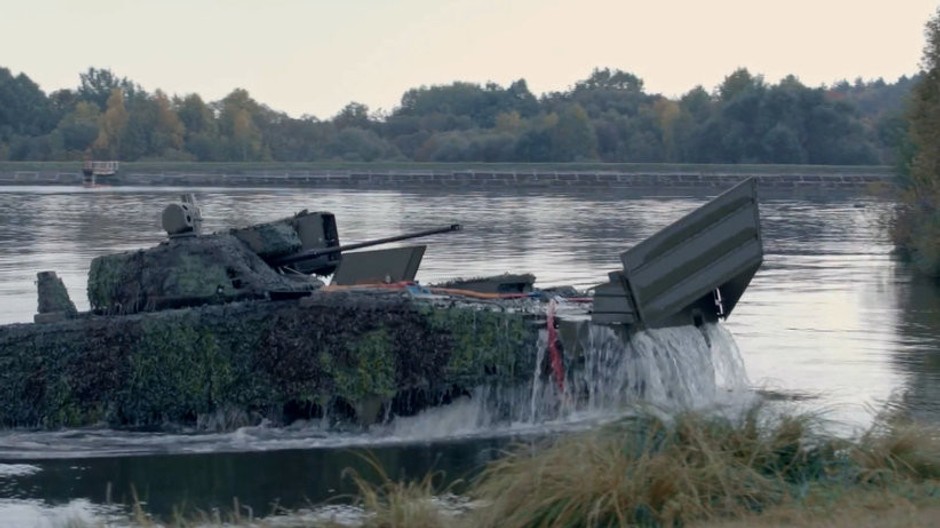  Na pláne je plávajúce vozidlo Vydra 8x8 