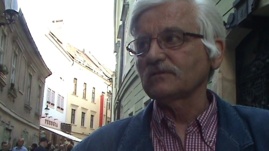 Dušan Hanák pri rozhovore