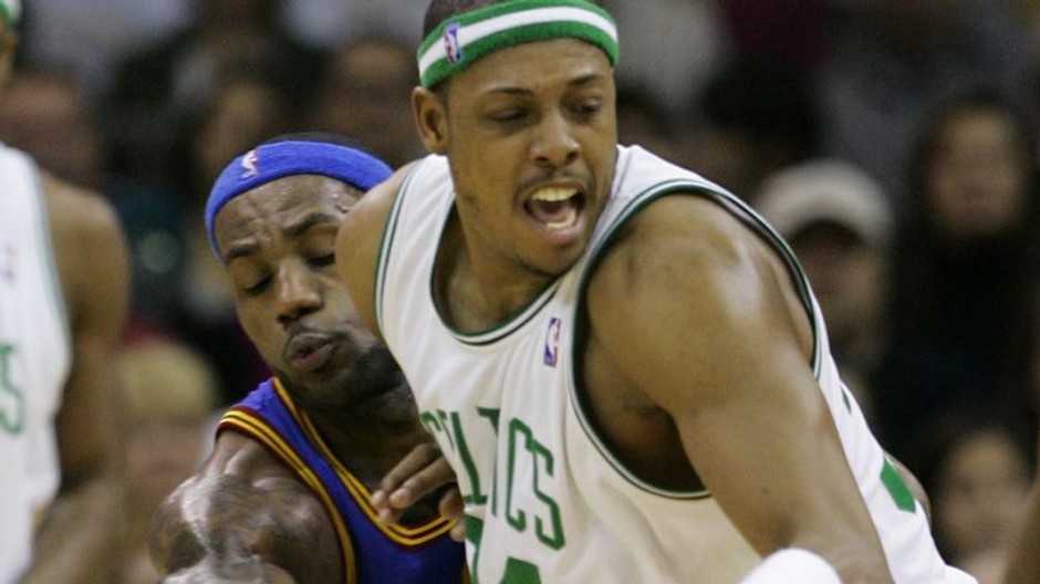 NBA, Cleveland´s LeBron James vs Boston´s Pierce