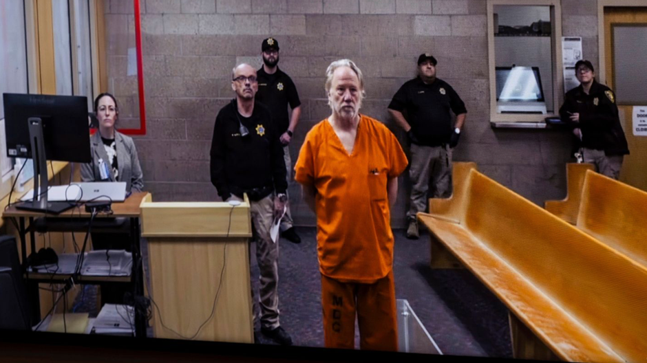 Timothy Busfield pred súdom