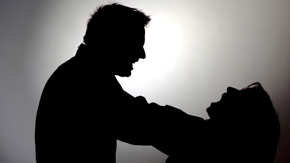 muž žena silueta krik ilustračné foto