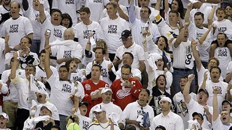 diváci vo finále SC v Pittsburghu