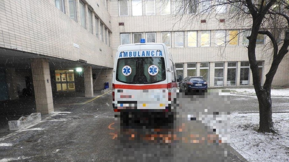 Sanitka zrazila chodkyňu 