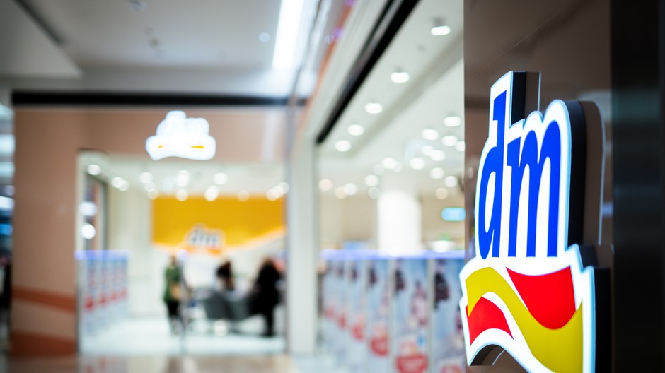 dm
