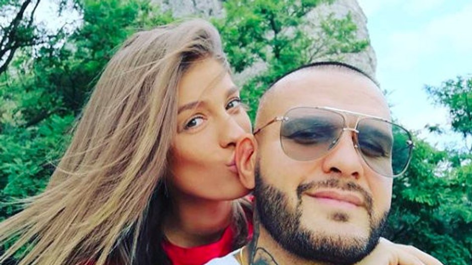 Jasmina a Rytmus, bozk