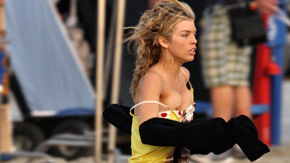 AnnaLynne McCord a jej ciciny