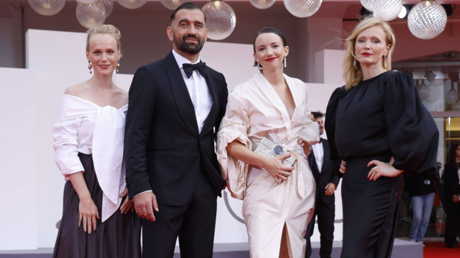 moravkova, geislerova, nvotova ondrik benatky