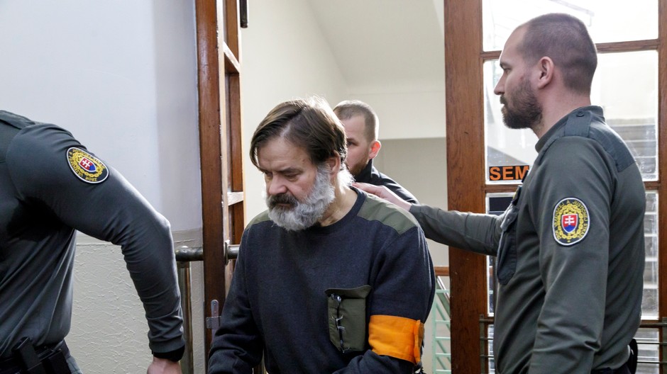 Dušan Dědeček ostáva vo väzbe