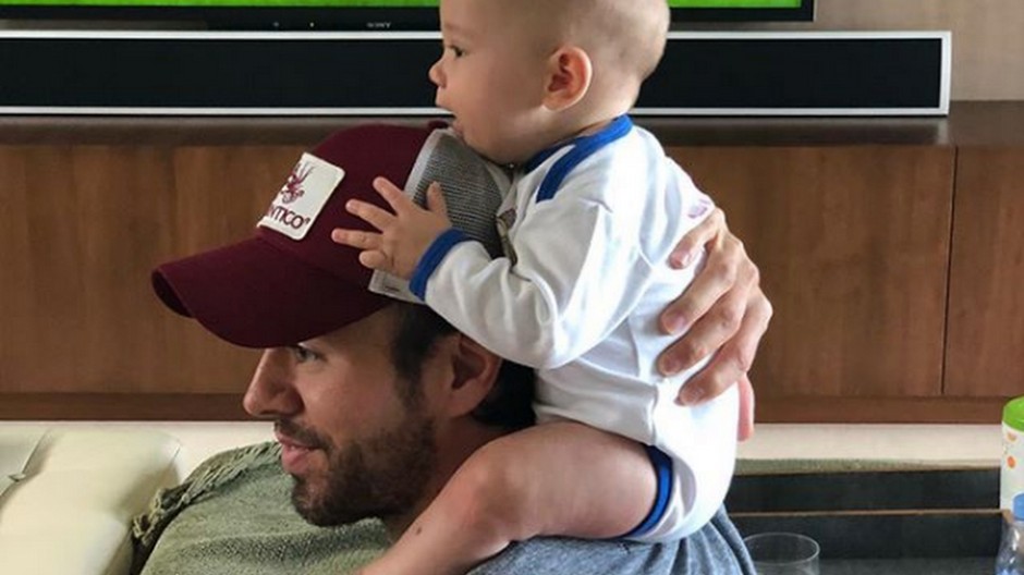 Enrique so synom Nicholasom