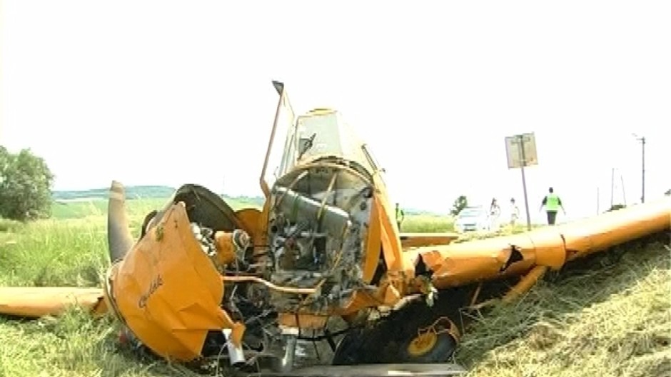 spadnute zlte lietadlo