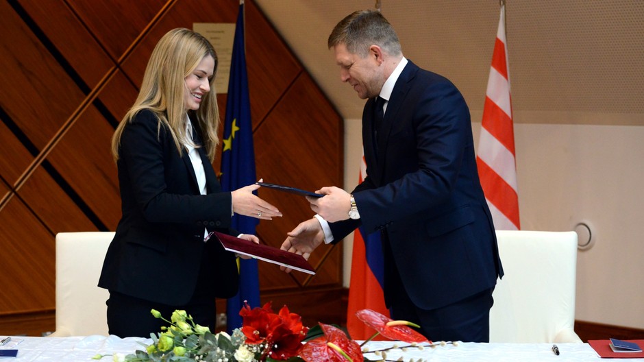 Robert Fico podpísanie memoranda o porozumení  RKN Global Europe Marjam Lindsbro