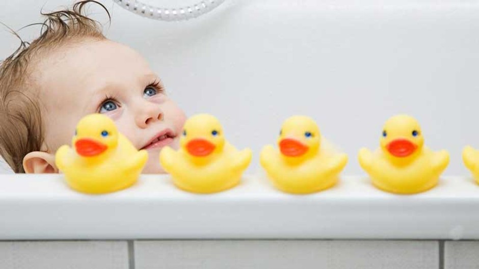 kúpanie bábätka (1)