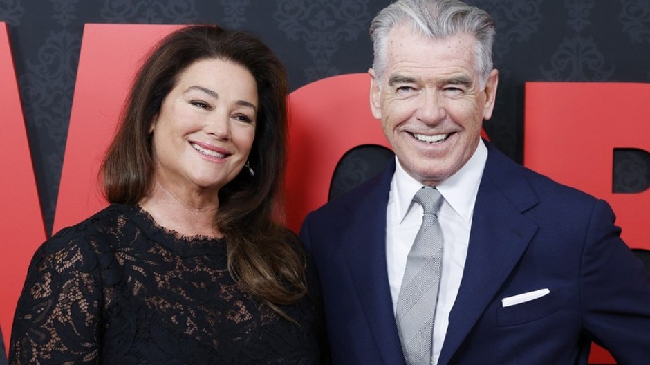 Pierce Brosnan a Keely Shaye Smith