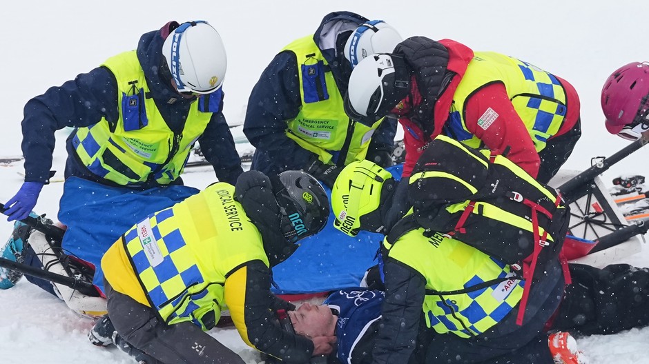 Novozélandský akrobatický lyžiar  Finley Melville Ives