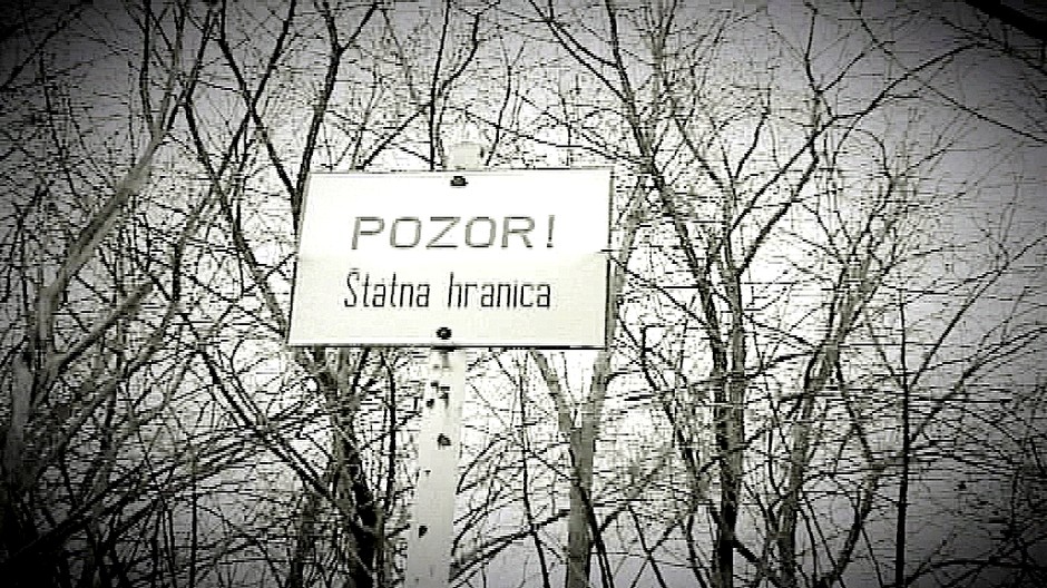 pozor štátna hranica čiernobiela