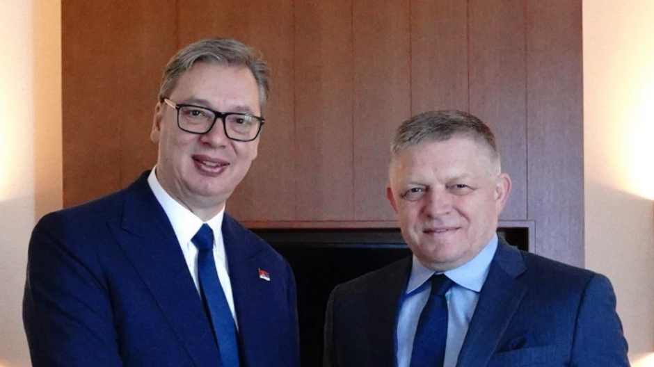 Robert Fico s Aleksandarom Vučičom 
