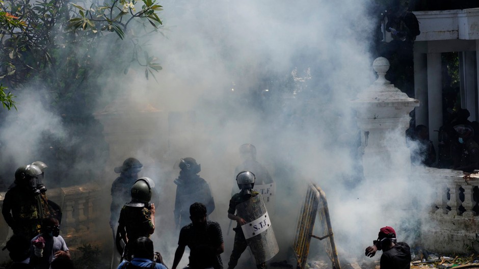 Srílanský prezident ušiel z krajiny. Premiér vyhlásil výnimočný stav