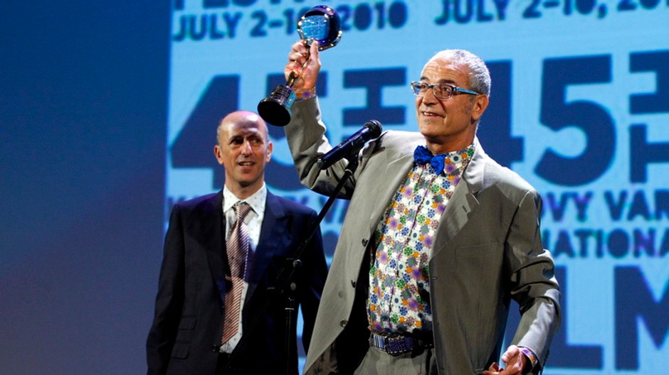 karlovy vary 2010-augusti vila a luis minarro drzia globus