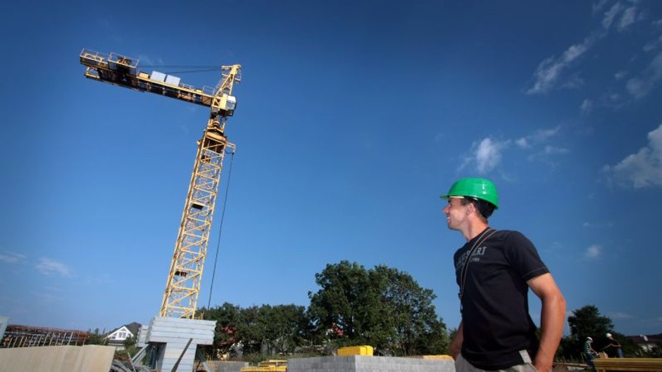 Hrbatý stavia na Kolibe