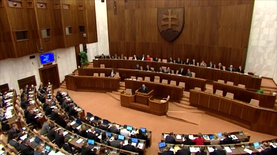 [multi] N12 Rokuje parlament 801