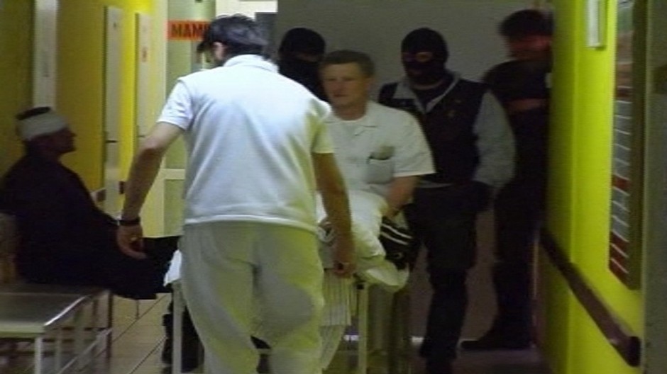 v nemocnici raneny na nosidlach lucenec nahanacka