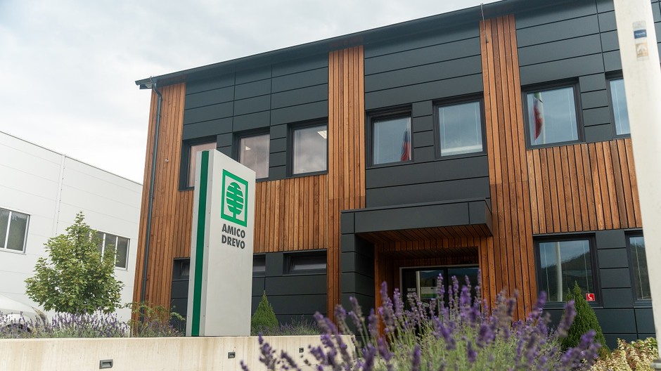 Sídlo spoločnosti Amico Drevo v Oravskom Podzámku[44]