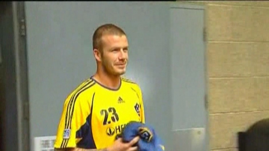 david beckham1-v drese pri dverach