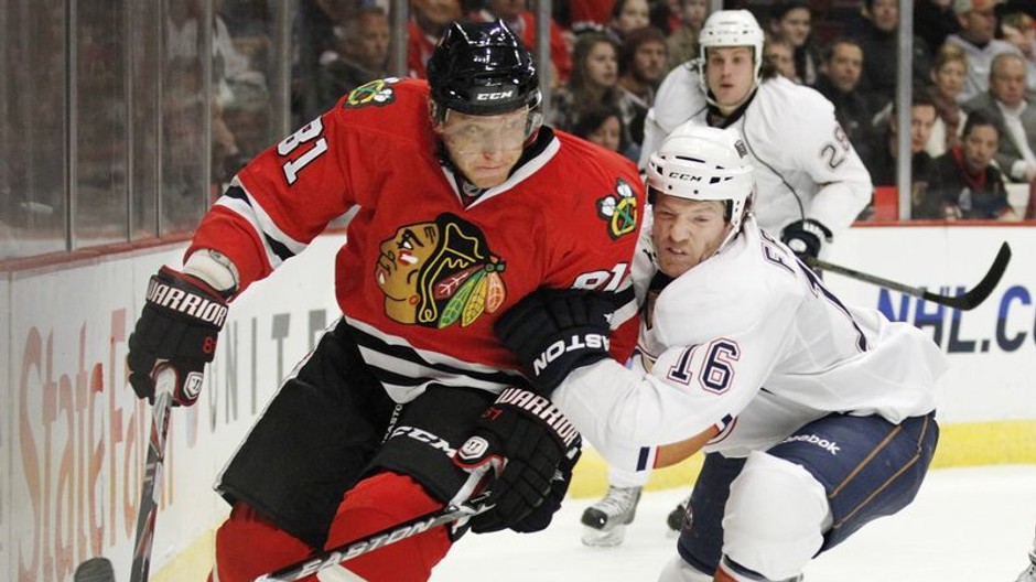 Marián Hossa v zápase NHL Chicago-Edmonton