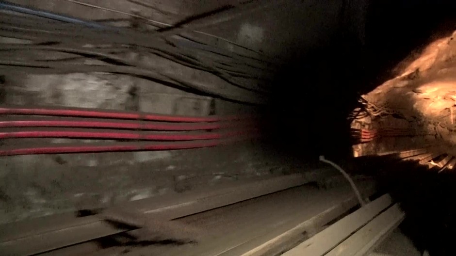 [multi] Zatvorena bana. 7041