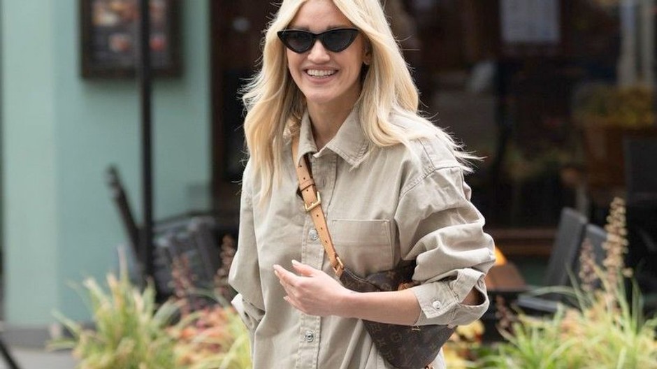 Ashley Roberts - Copy